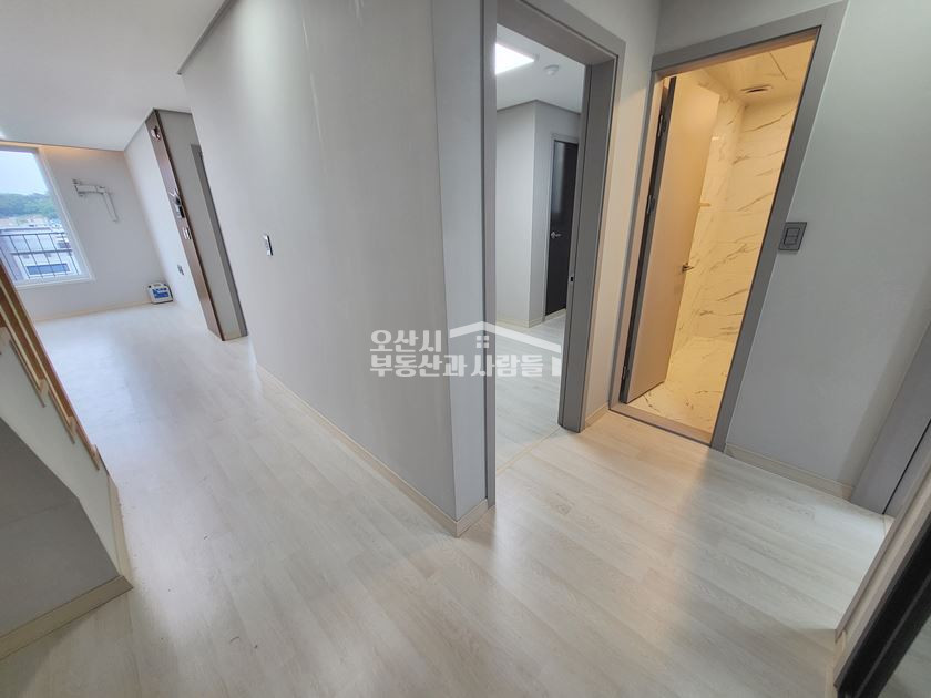 경기 오산시 궐동 +복층+테라스+쓰리룸+강력추천+ 전세 매물번호 10370 사진 3