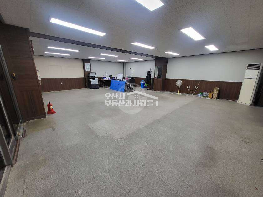 경기 오산시 궐동 588-4 궐동 1층 36평에 지하 창고 18평까지, 통으로 쓰는 넓은 상가 월세 매물번호 10536 사진 3